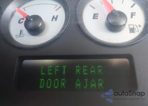 2004 Ford Taurus Sel z USA, uszkodzony, nr VIN 1FAHP56S24G134631